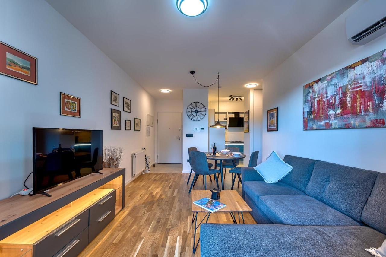 Art Apartment Monvidal Pula Exterior photo